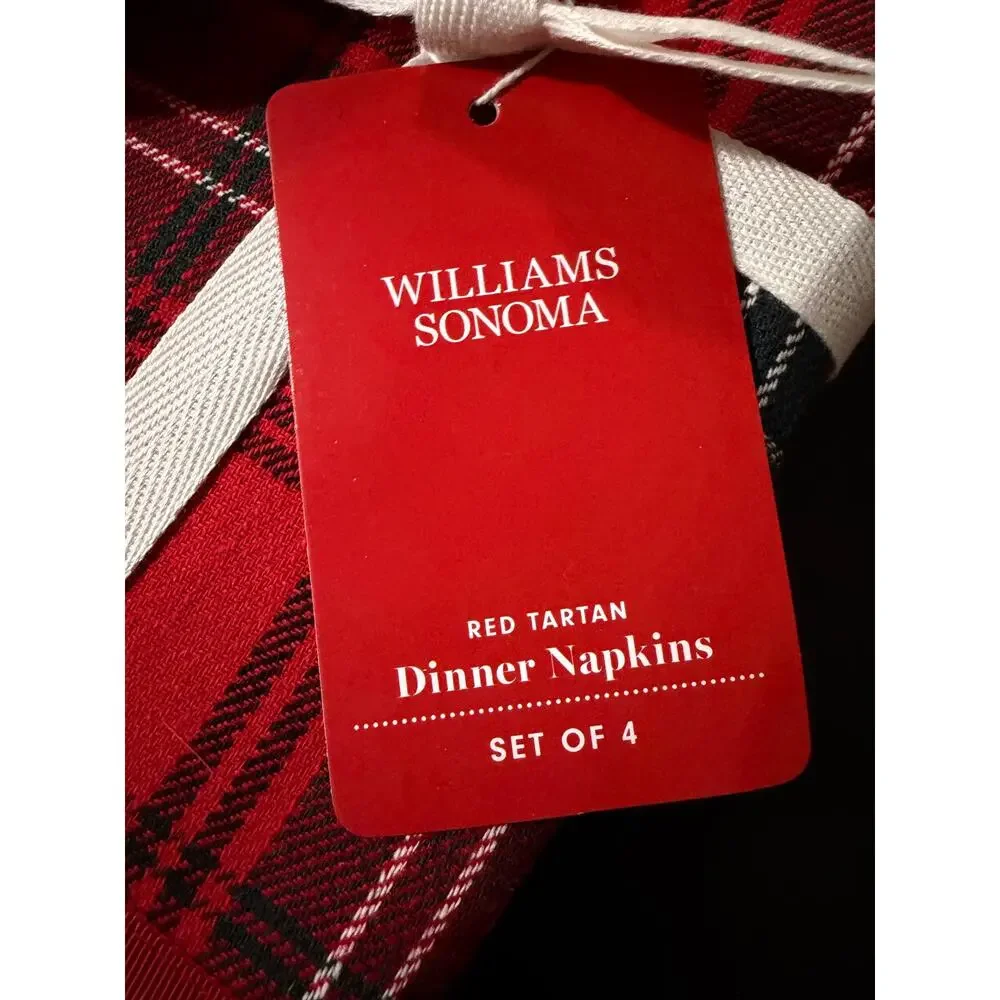 NWT Williams Sonoma Red Tartan Plaid Dinner Napkins Set of 4 Christmas Holiday